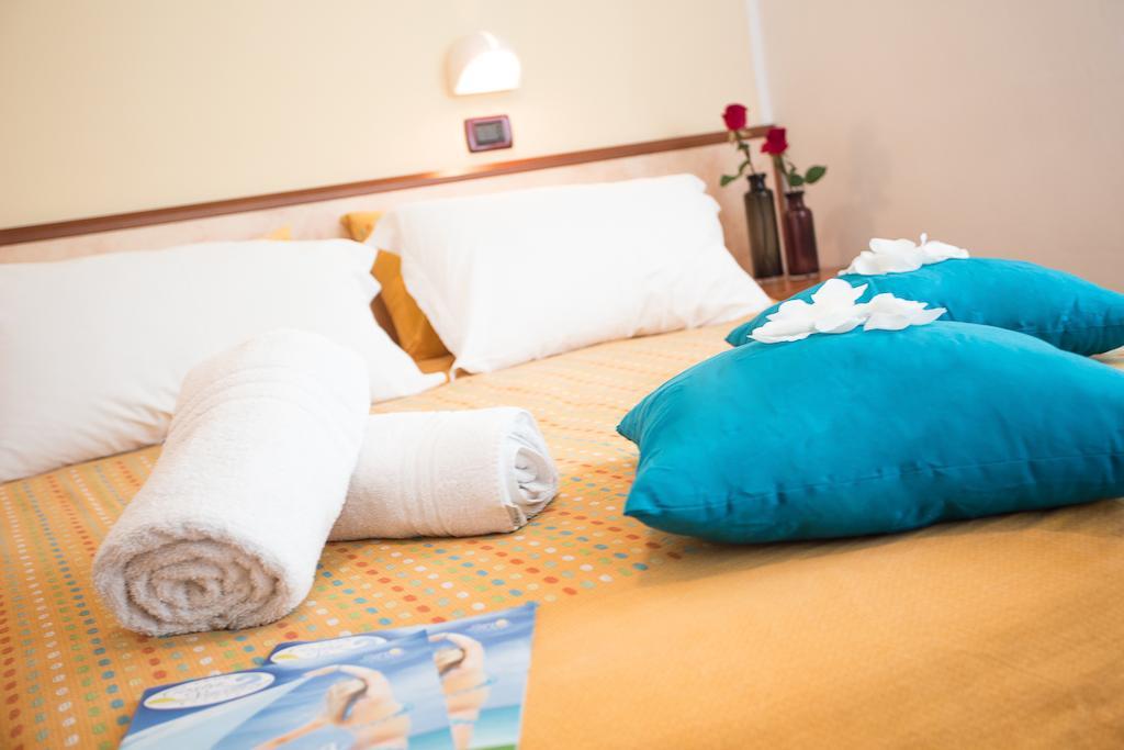 Hotel Globus Cesenatico Pokoj fotografie