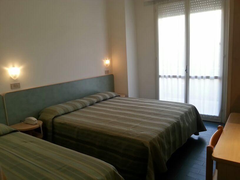Hotel Globus Cesenatico Pokoj fotografie